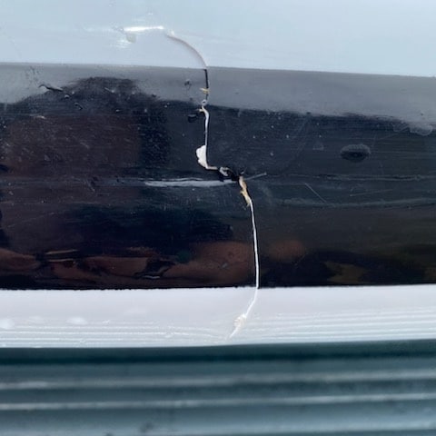 Cracked SUP rail